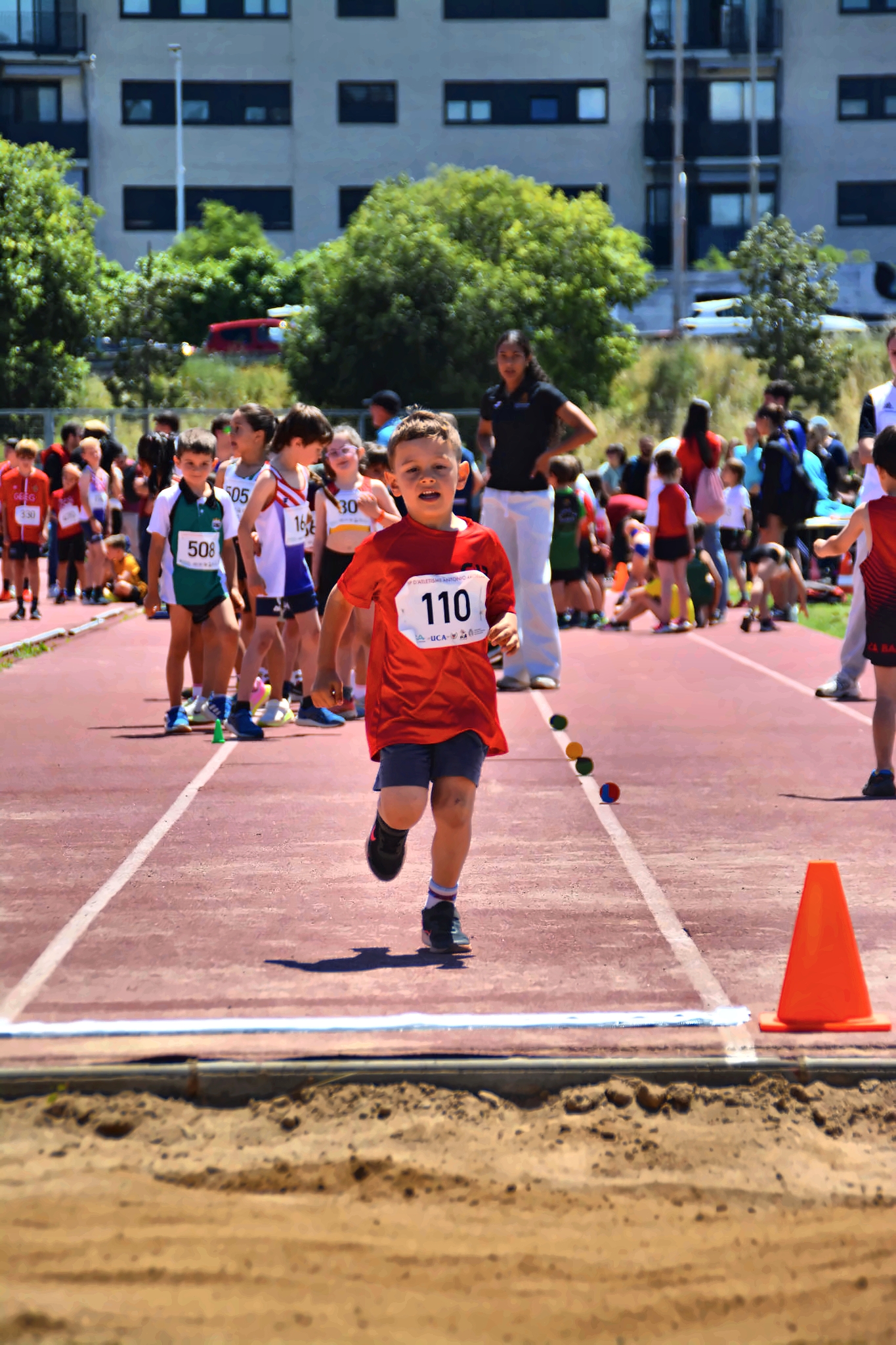 Club Atletisme Badalona - Escola